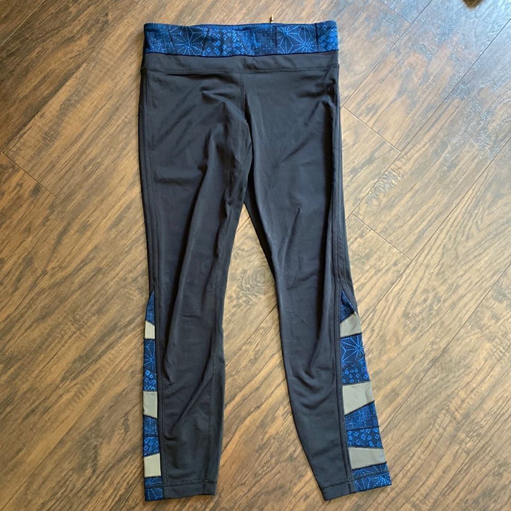 Lululemon Black with Blue accents Leggings - Size 6
